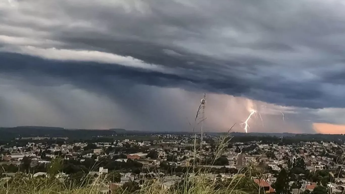 MetSul advierte que un frente frío traerá inestabilidad a Uruguay con lluvias intensas y tormentas eléctricas