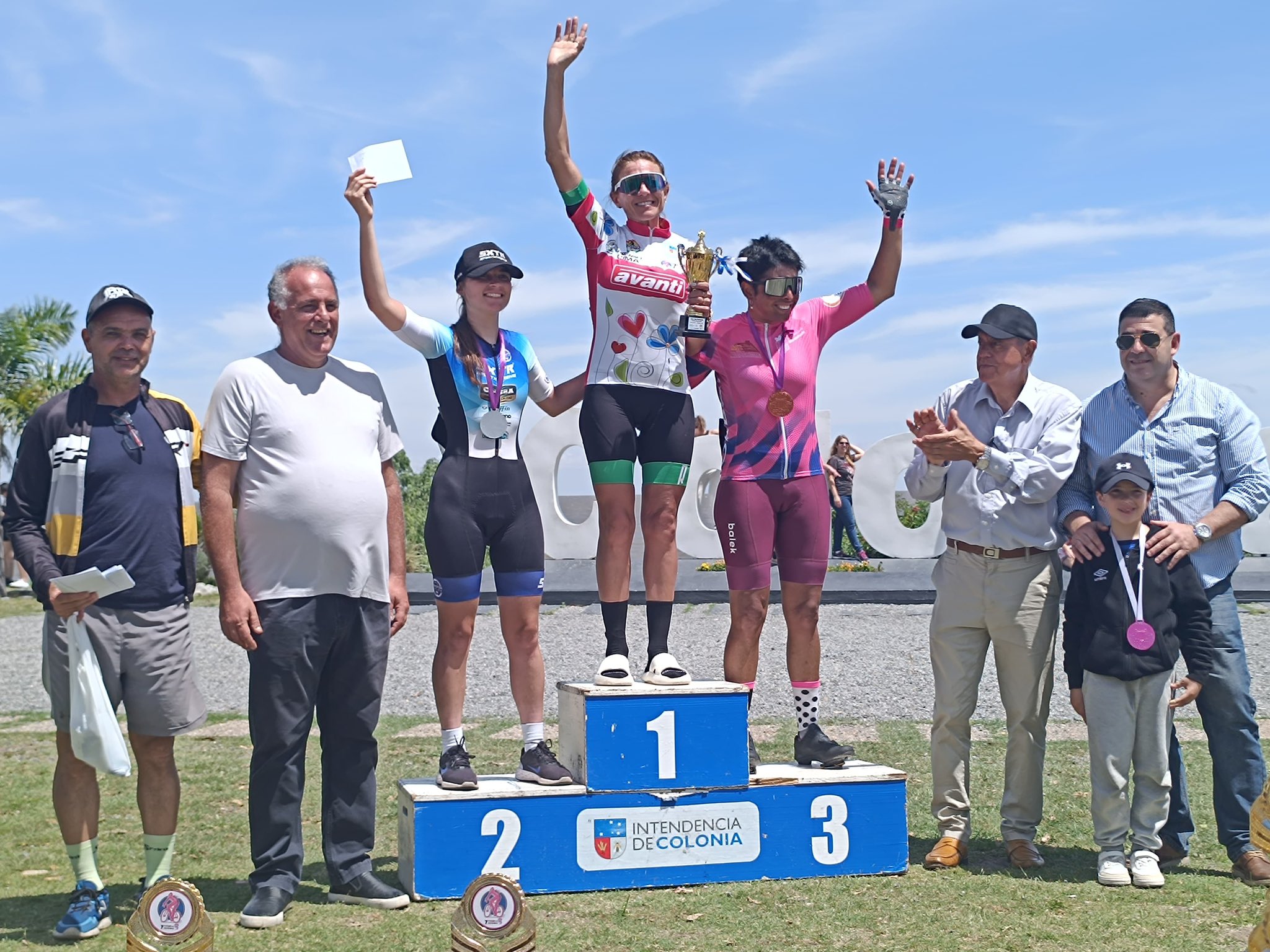 El Tour Femenino de Ciclismo concluye en Colonia con premiación a las ganadoras